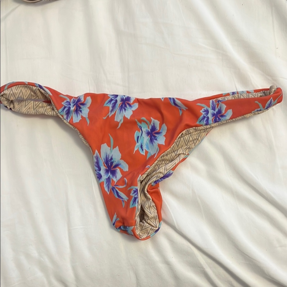 Acacia aloha swim bottom size M